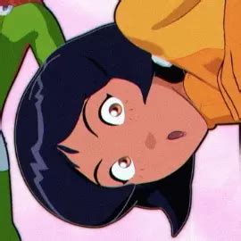 Totally Spies by SkuddButt on Newgrounds.